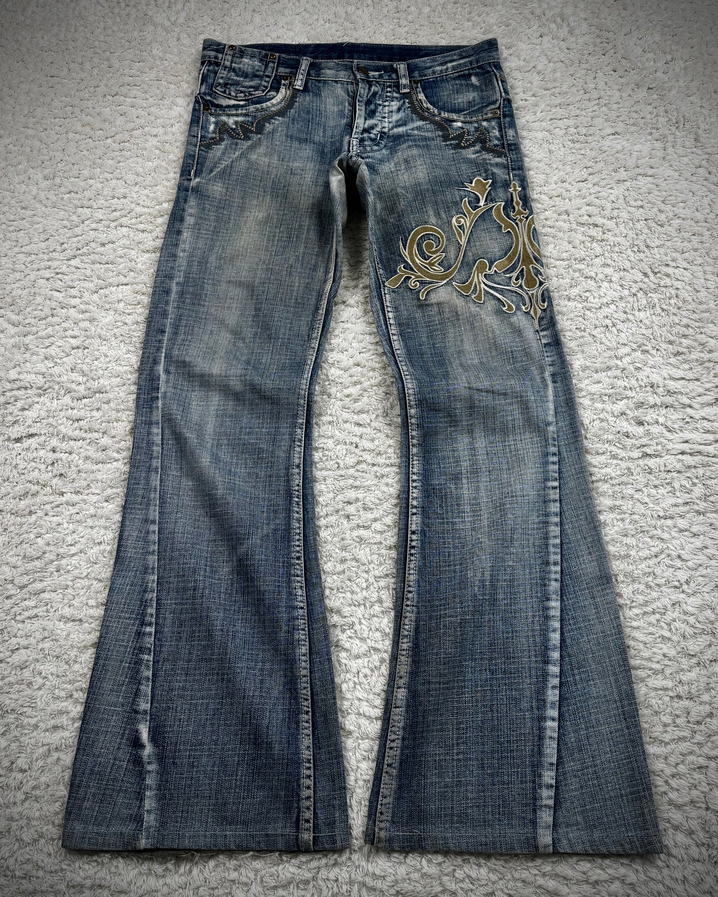 Tornado Mart Tribal Embroidery Spiral Flared Jeans