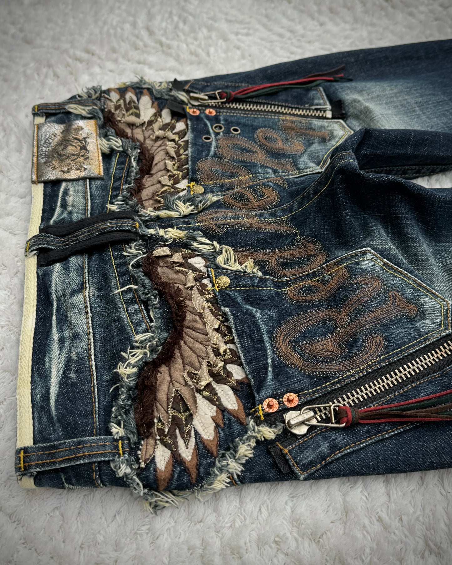 Red Pepper „Feather Wings“ Flared Jeans