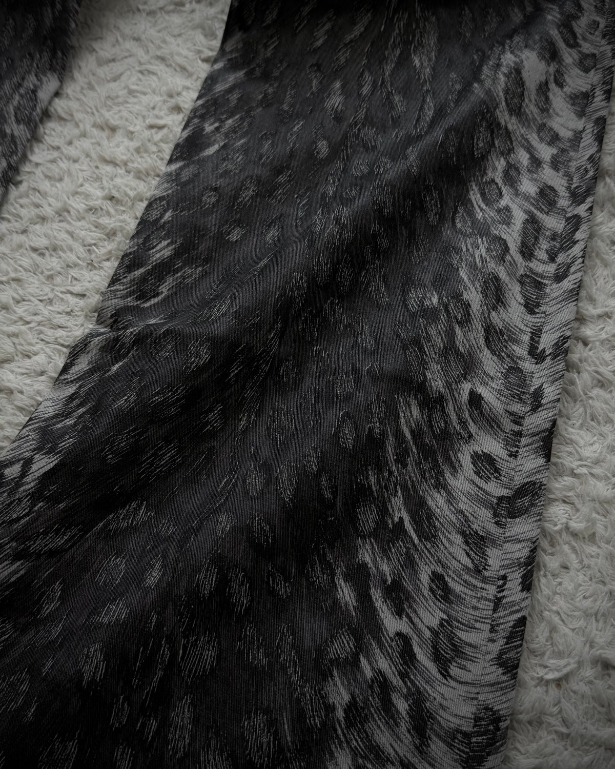5351 Pour Les Hommes Snow Leopard Flared Pants