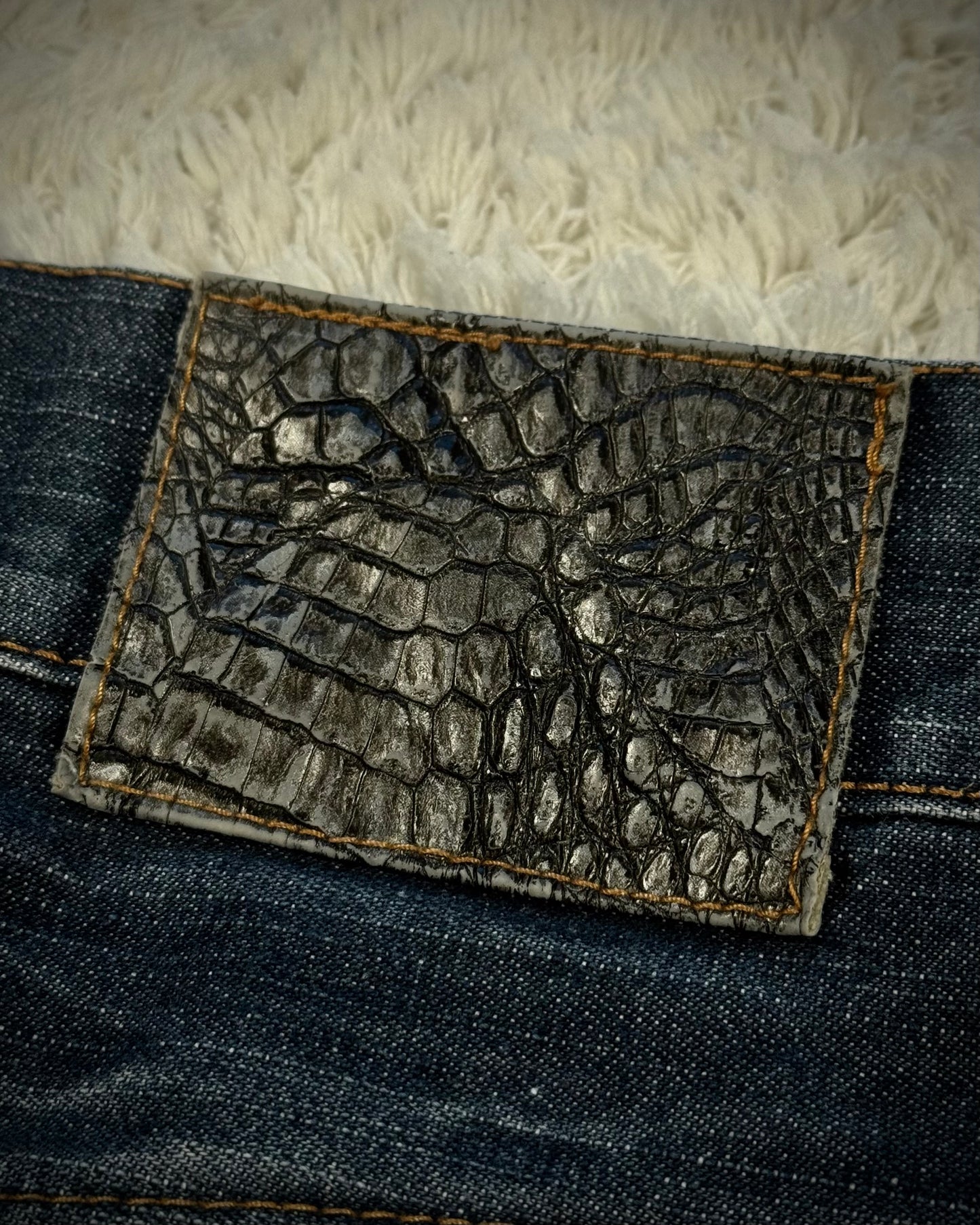 Semantic Design Crocodile Detailed Vintage Denim Shorts