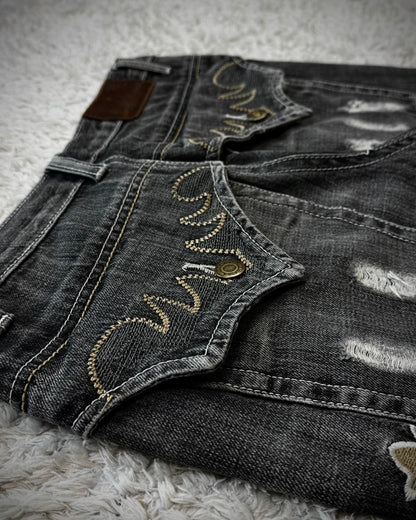 Tornado Mart Tribal Embroidery Spiral Flared Jeans