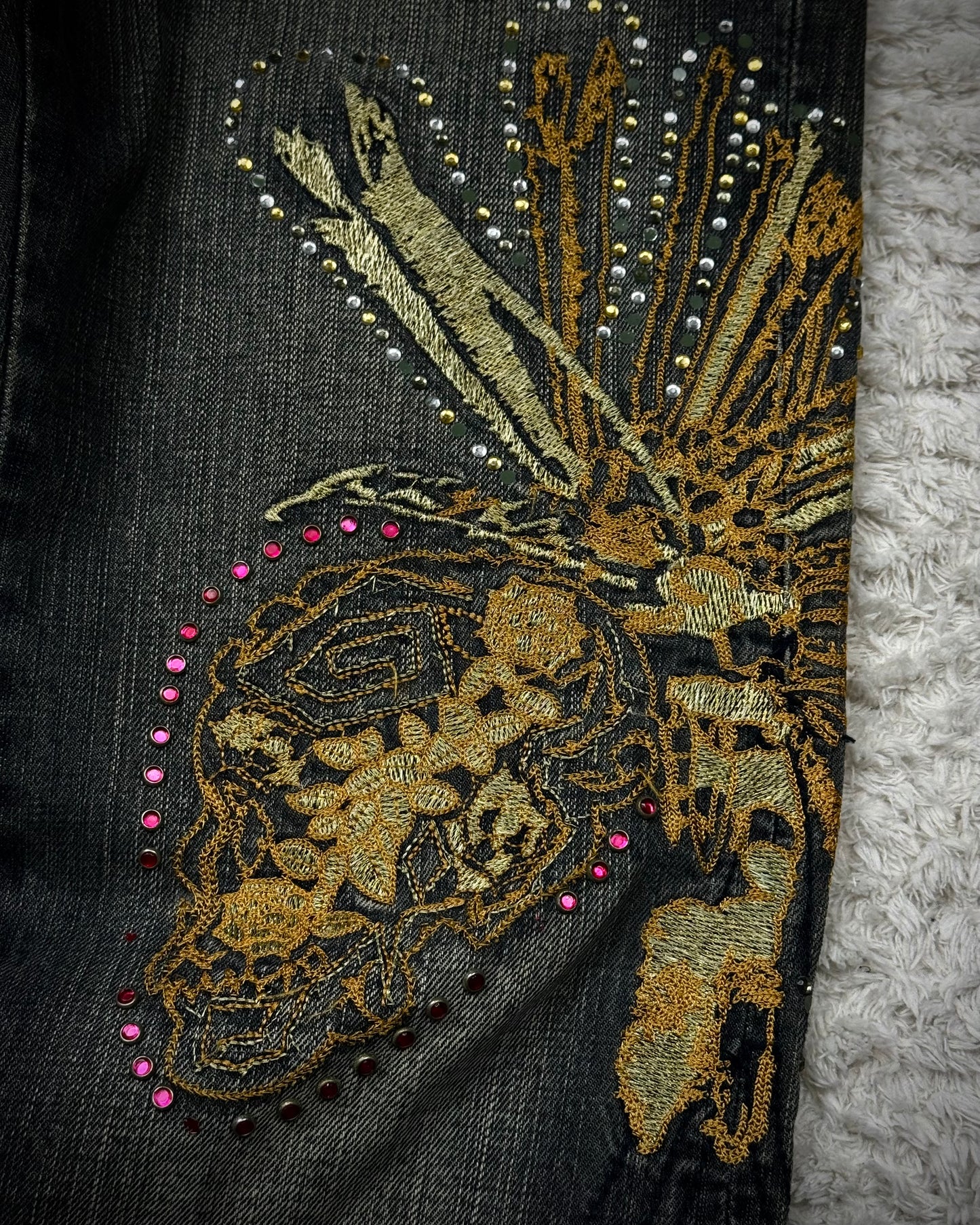 Tornado Mart Tribe Skull Embroidery Flared Jeans