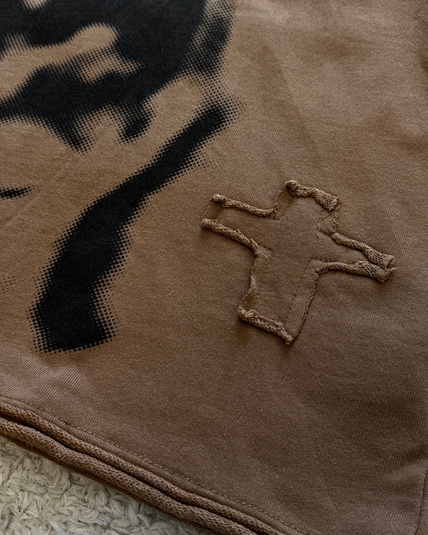 Kontend Raw Cut Shadow Portrait Tank Top