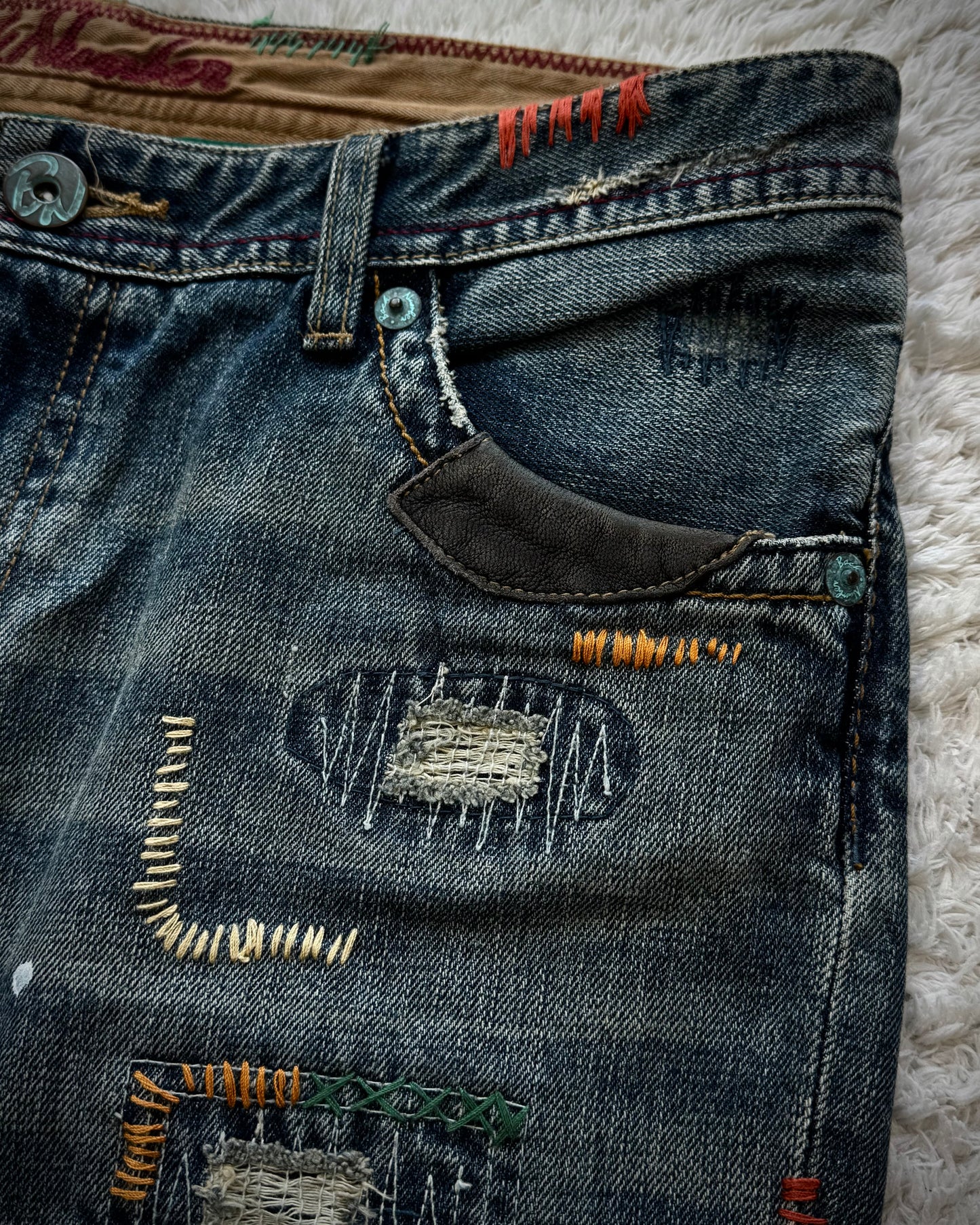 Back Number Scar Stitched Flared Jeans