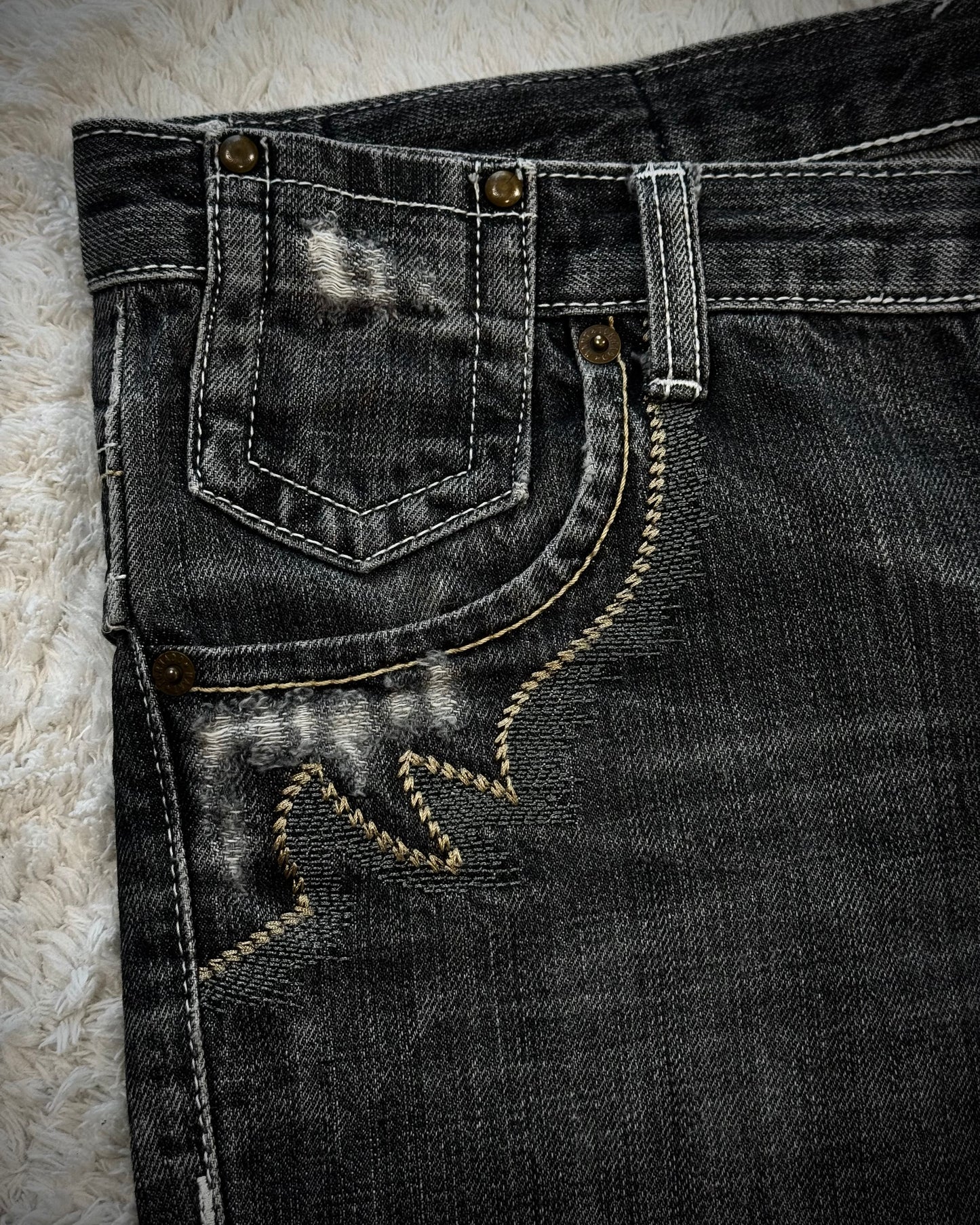 Tornado Mart Tribal Embroidery Spiral Flared Jeans