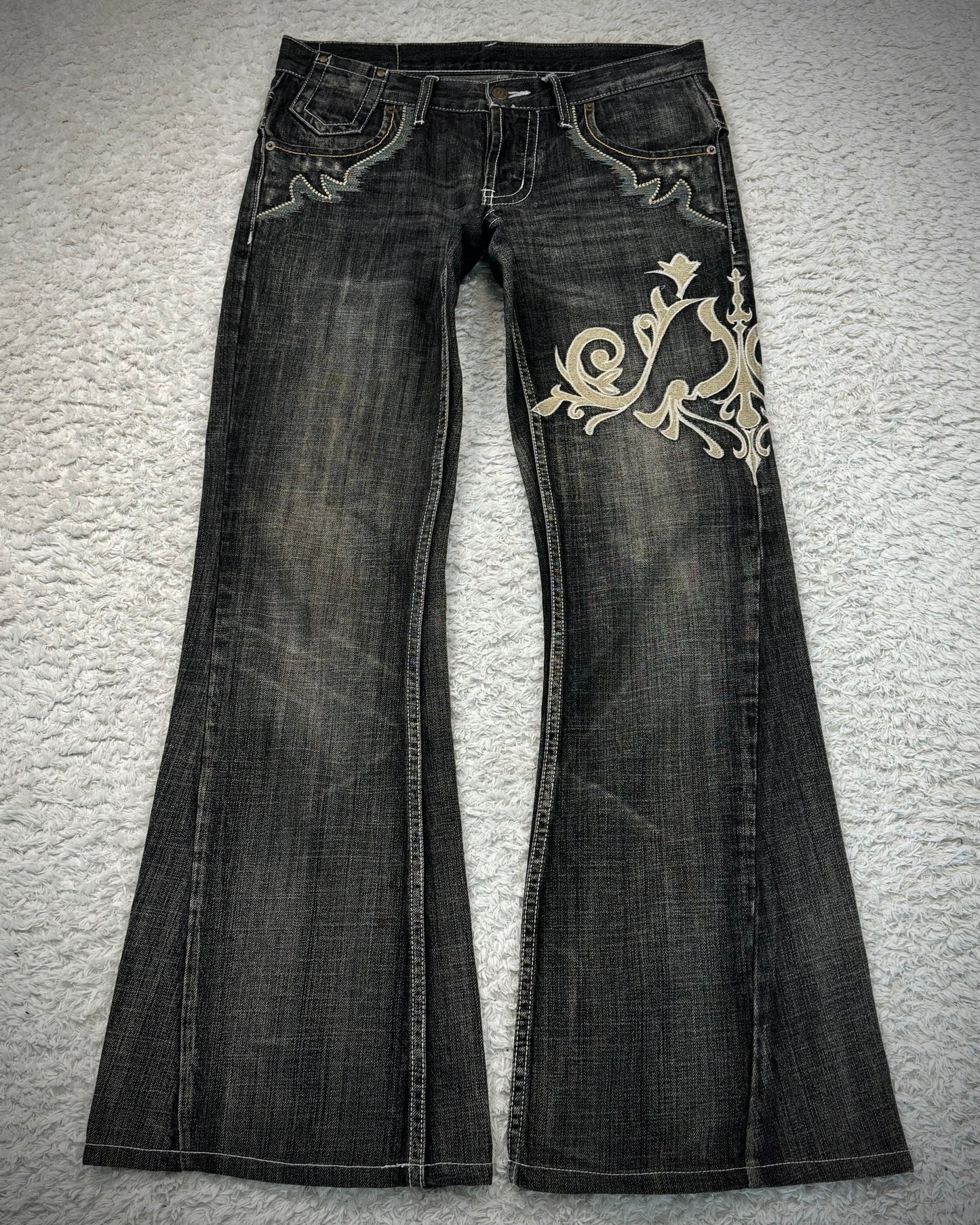 Tornado Mart Tribal Embroidery Spiral Flared Jeans