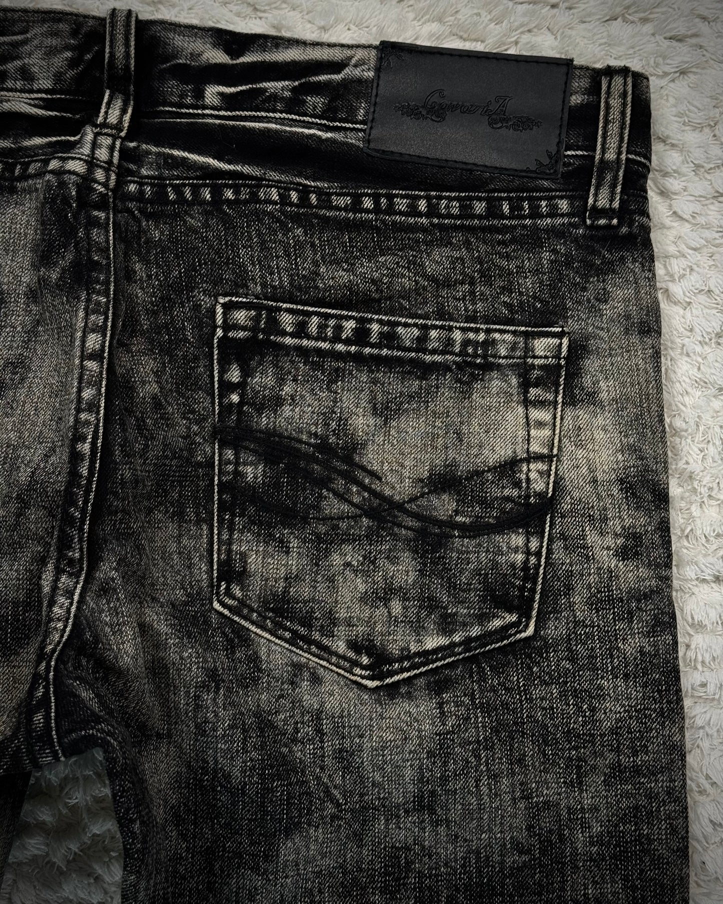 CavariA Ash Clawmarks Washed Flared Jeans