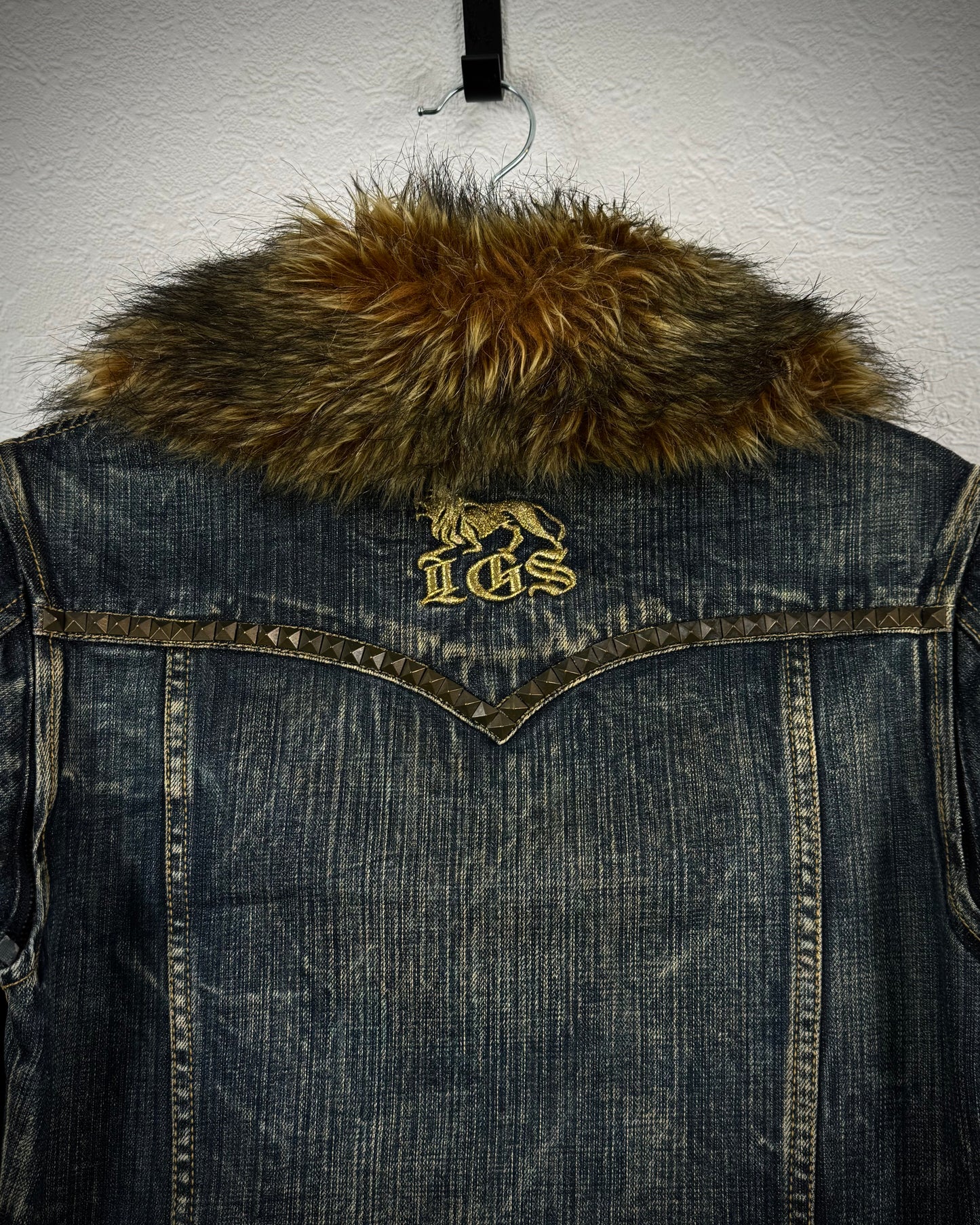 Lagust Studded Fur Collar Denim Jacket
