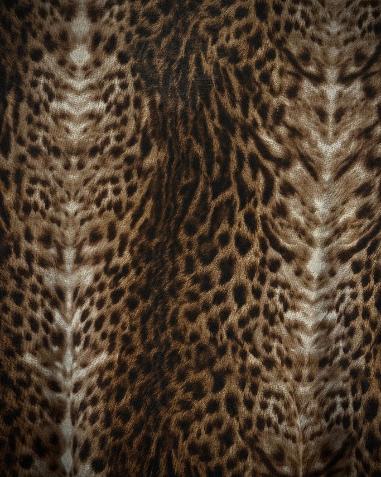 Shellac Leopard Pattern T-Shirt