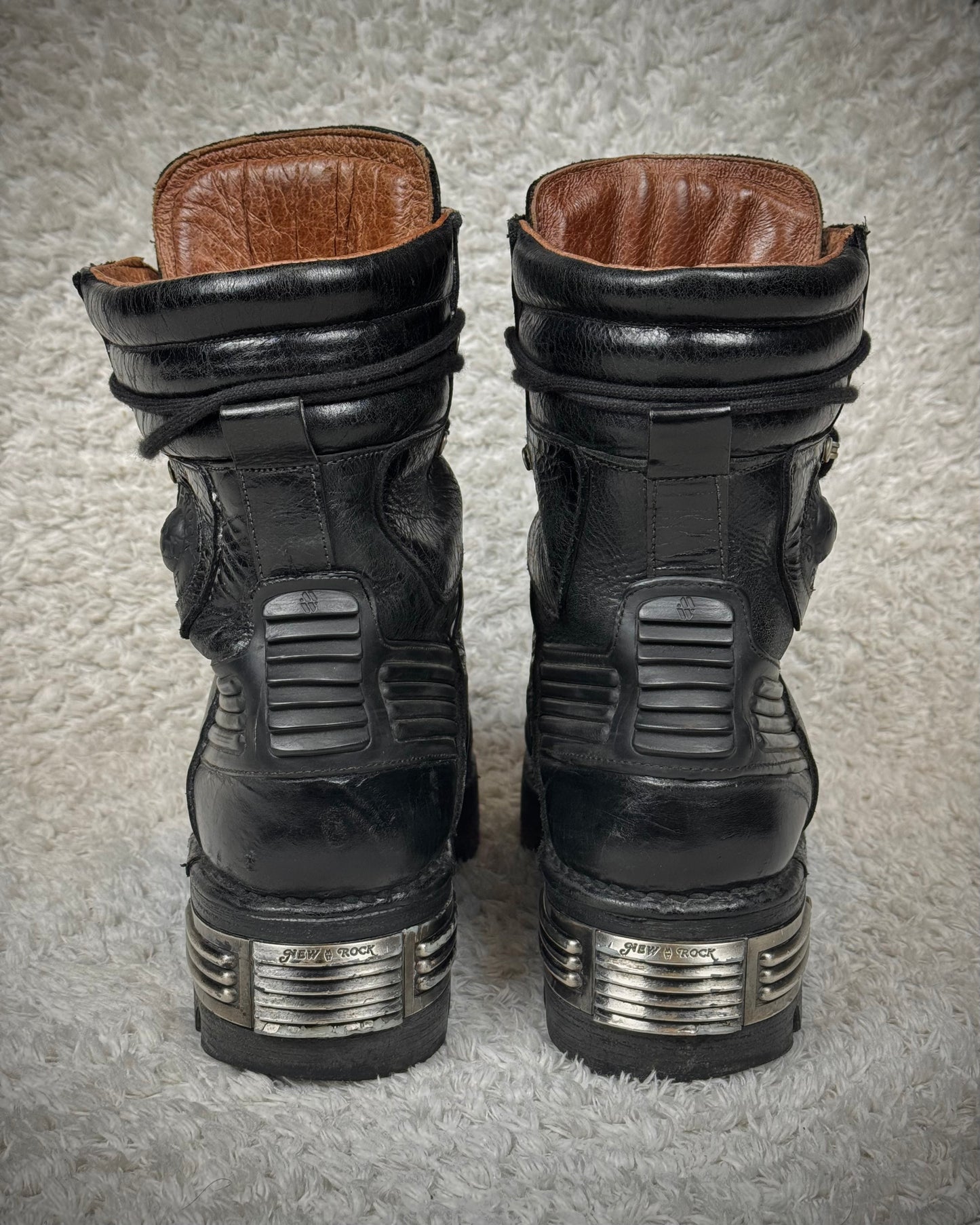 New Rock Metallic Ridged Armor High Top Leather Boots