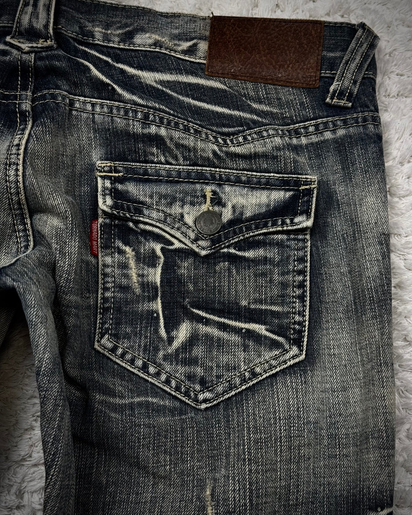 Tornado Mart Crystal Decorated Lace Up Flared Jeans
