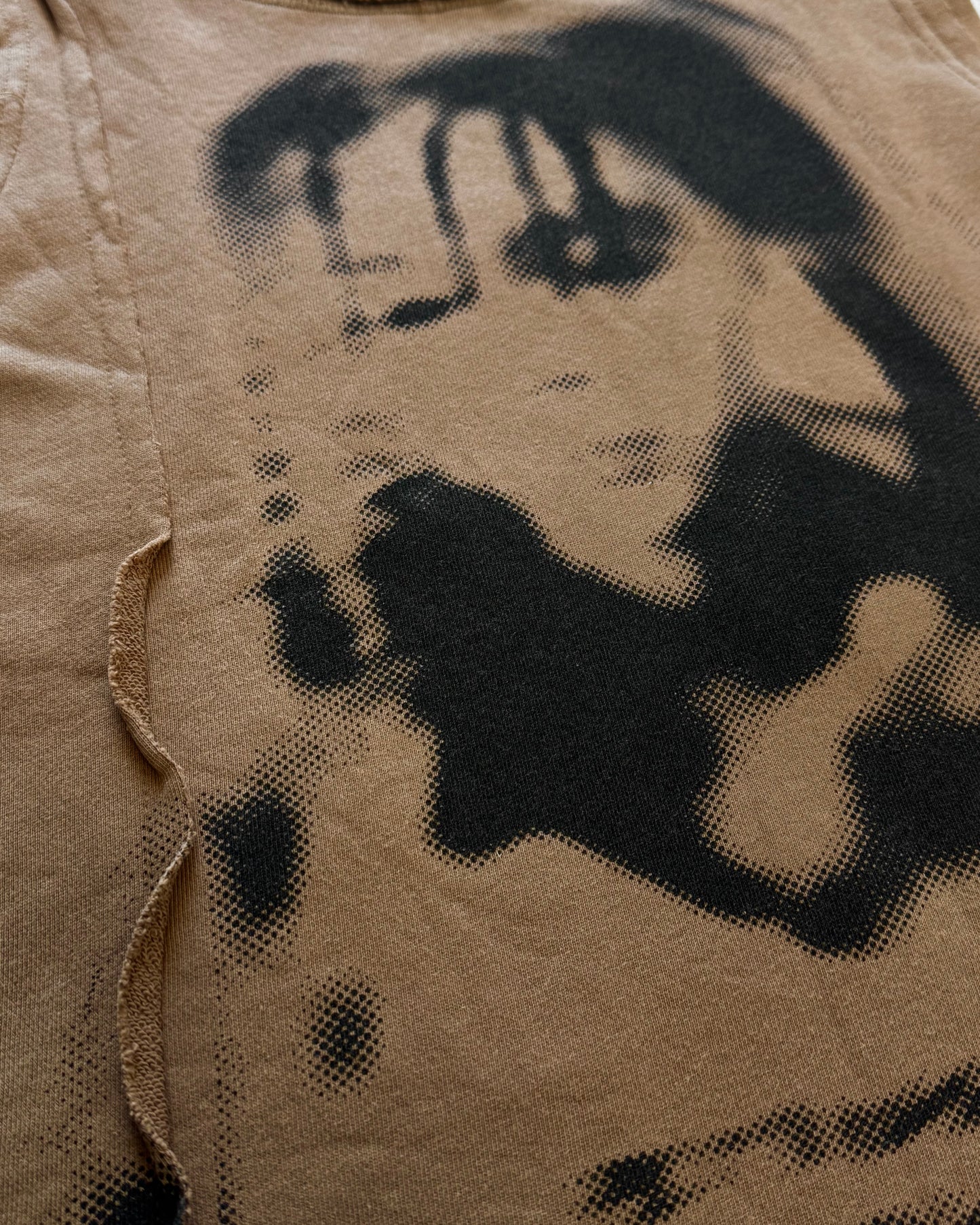 Kontend Raw Cut Shadow Portrait Tank Top