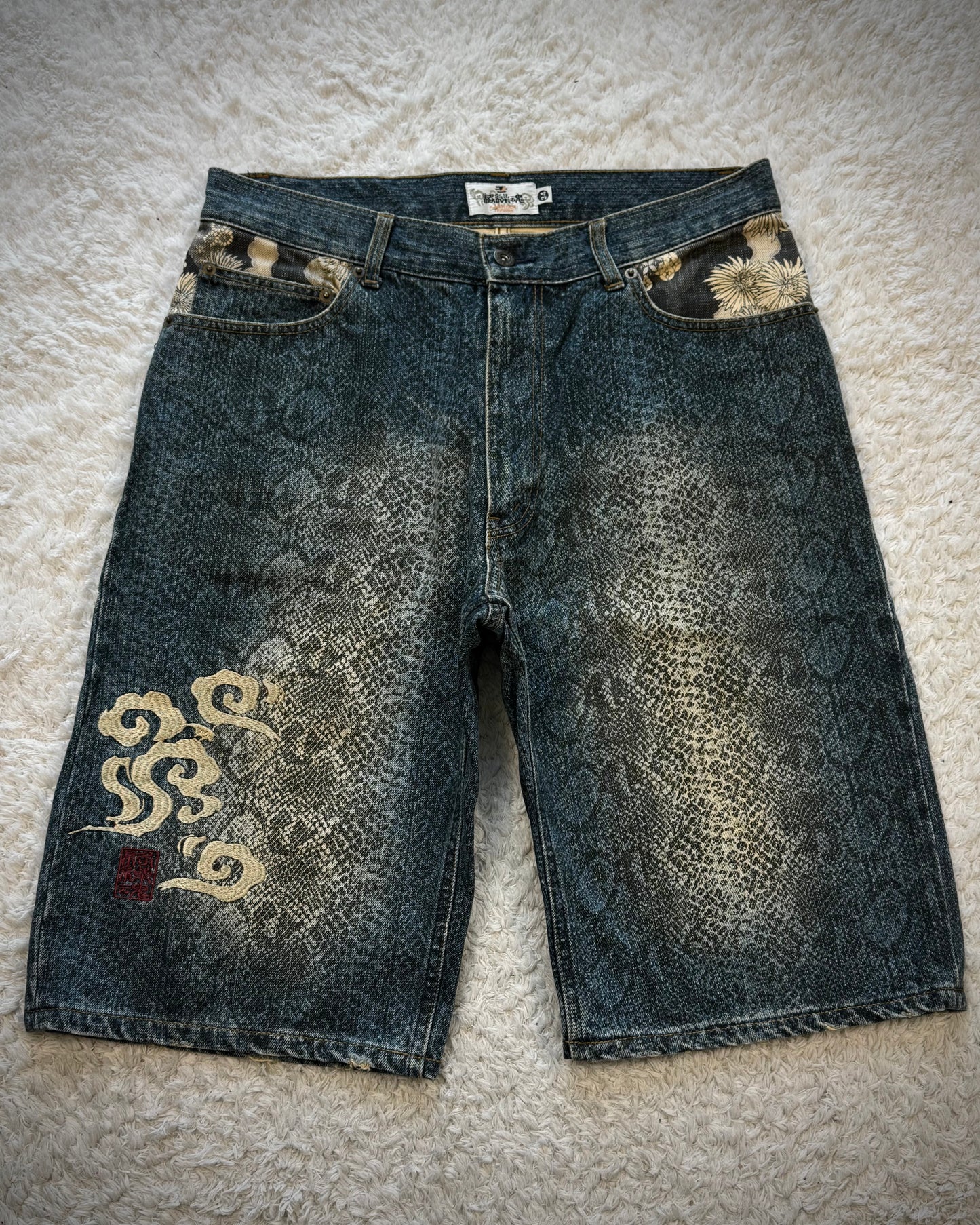 Karakuri Tamashii Python Pattern Floral Denim Shorts