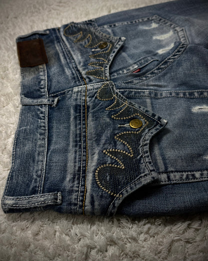 Tornado Mart Tribal Embroidery Flared Jeans