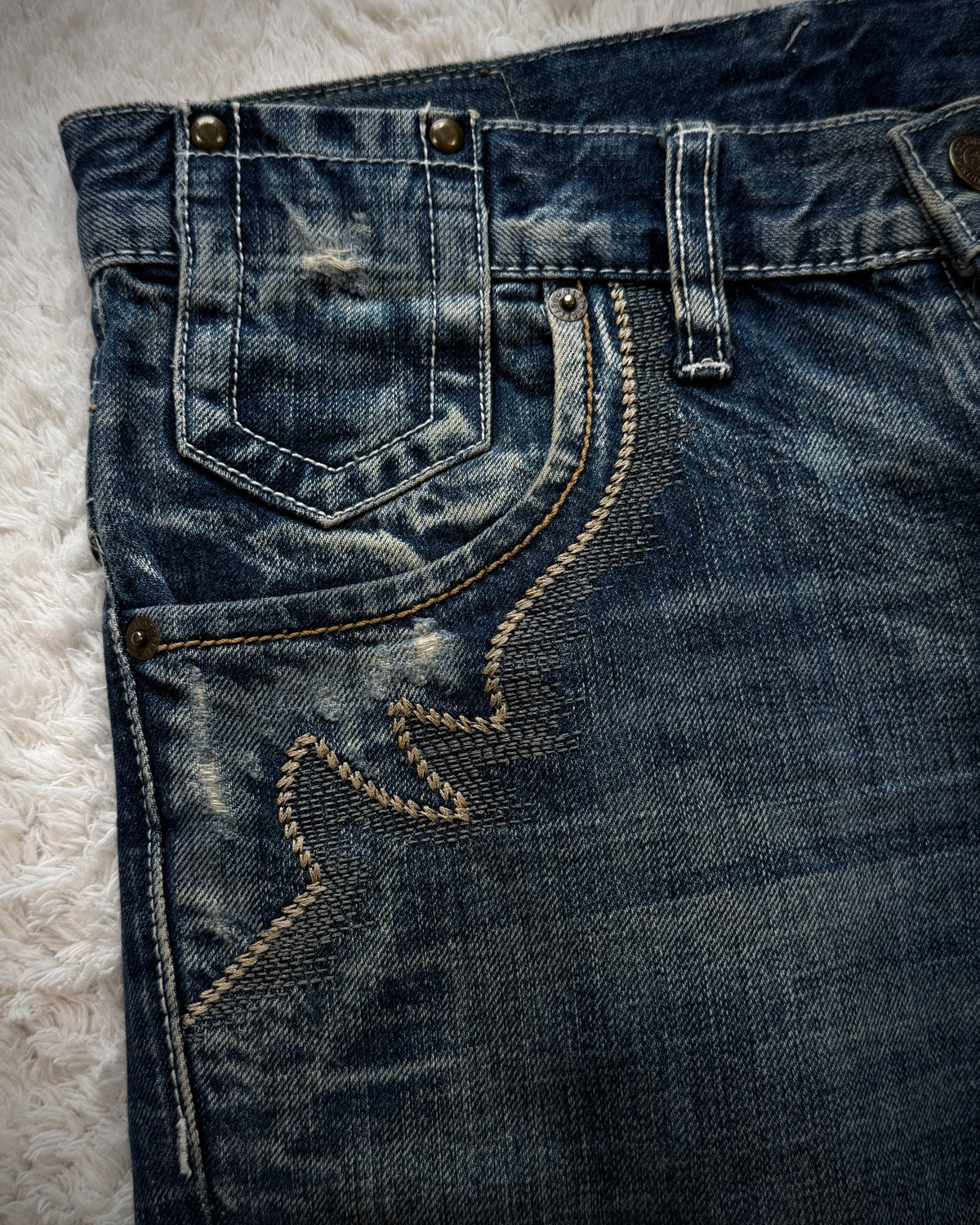 Tornado Mart Tribal Embroidery Spiral Flared Jeans